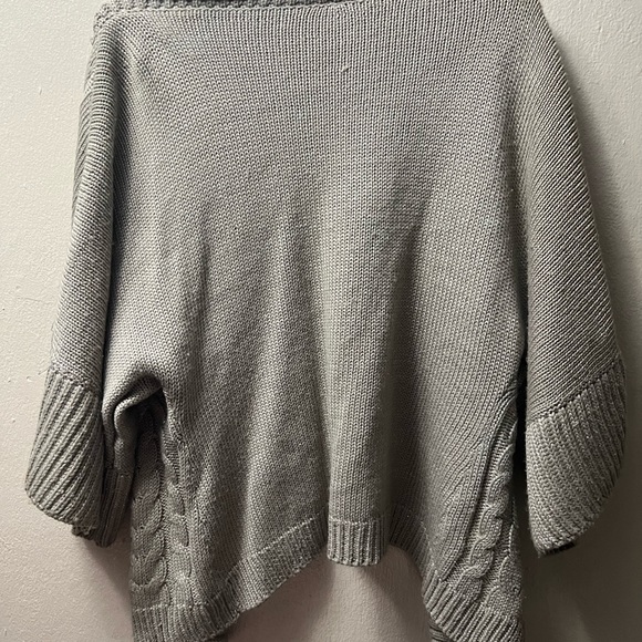 Oversized Cardigan Size Large - Picture 4 of 4